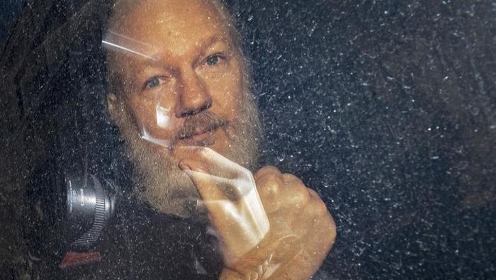 Assange se enfrenta a una sentencia de 175 años de cárcel por 18 cargos que presentó en su contra la justicia de EE.UU.