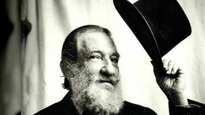 Armando Reverón nació el 10 de mayo de 1889 en la ciudad de Caracas, capital de Venezuela, y el 18 de septiembre de 1954 fallece por accidente cerebrovascular.