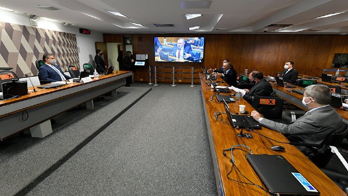 El canciller brasileño, Ernesto Araújo, ya ha aceptado la solicitud de asistir al Senado.
