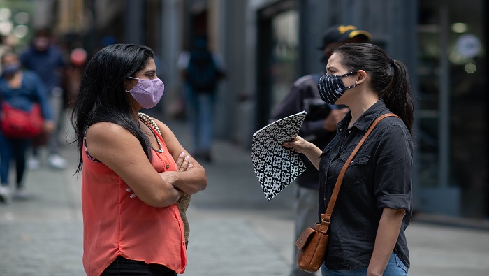 En Venezuela, para eliminar el coronavirus de las superficies, se han realizado más de 3 millones 200.000 desinfecciones de espacios públicos.