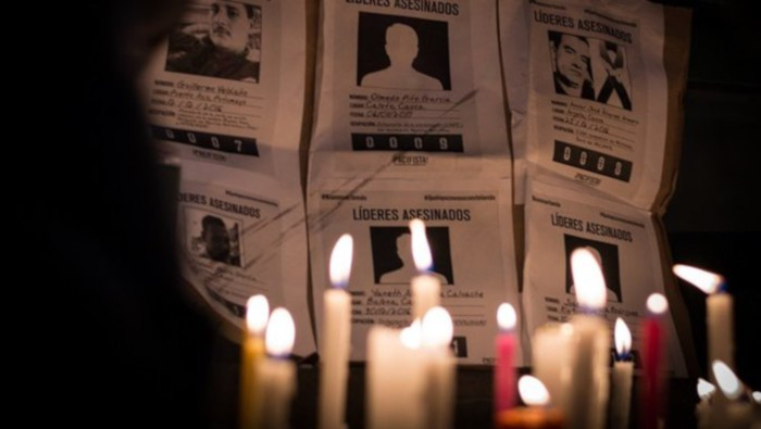 La información se produce 24 horas después que en Colombia se registró el asesinato de dos dirigentes sociales.