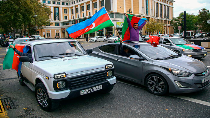 En la capital de Azerbaiyán celebran el acuerdo alcanzado sobre Nagorno Karabaj.