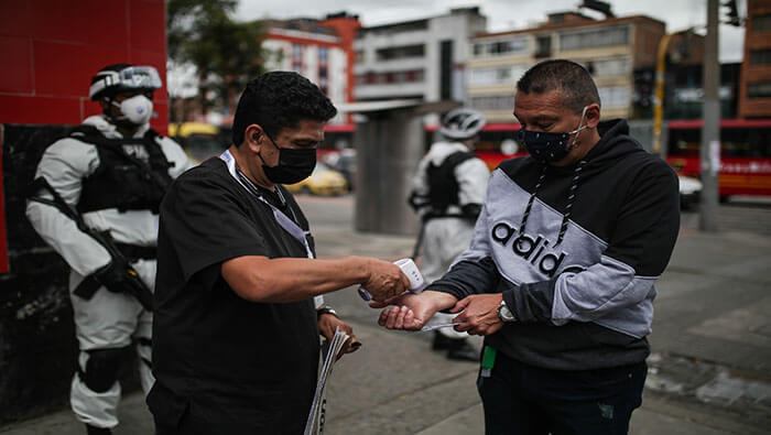 Bogotá y el departamento de Antioquia son las regiones más afectada por coronavirus con 338.196 casos y 186.183 respectivamente.