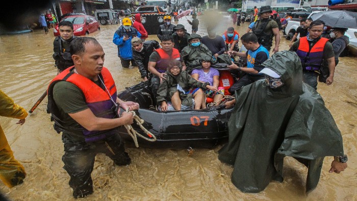 El tifón Vamco es el tercer evento meteorológico poderoso que impacta Filipinas en los últimos 13 días.