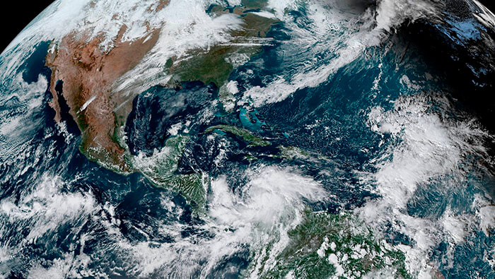 Se prevé que el huracán Iota azote a las costas de Nicaragua y Honduras en la noche de este lunes.