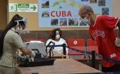 El aeropuerto internacional de La Habana, el más importante de Cuba, reabrió el domingo sus operaciones bajo estrictas medidas sanitarias.