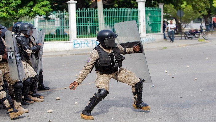 Las protestas han estado caracterizadas por el uso represivo de la fuerza por parte de los agentes del orden.