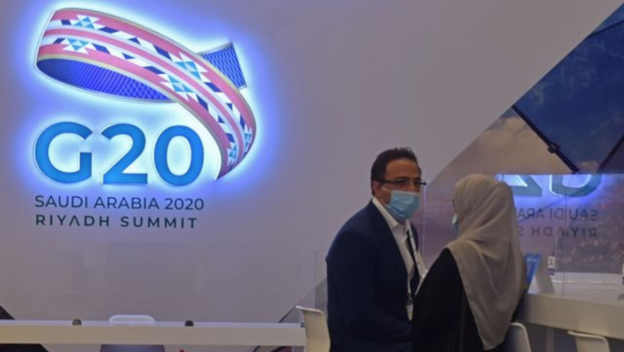 Al final de la cumbre, Arabia Saudita entregó la presidencia del G20 a Italia.