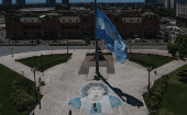 Argentina mantiene su bandera a media hasta, en la última de tres jornadas de luto decretada por la muerte de Maradona.