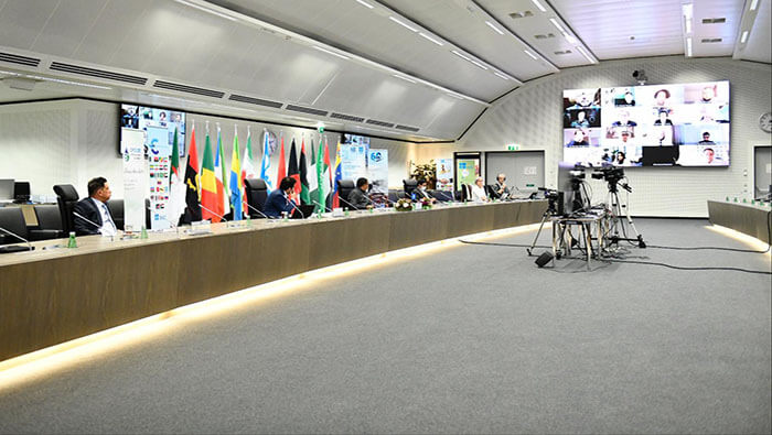El encuentro OPEP + estaba convocada inicialmente para celebrarse por videoconferencia el pasado martes.