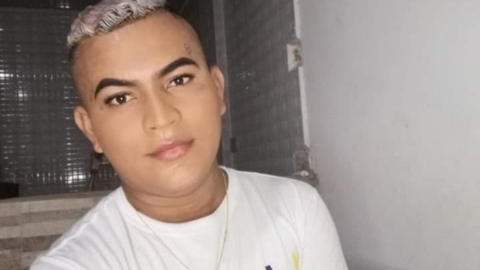 Chacón, de 25 años de edad, era un defensor y líder visible de la comunidad LGBTI.