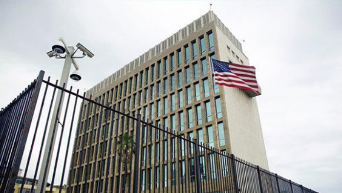 EE.UU. justificó con este hecho la retirada de la mayor parte del personal de su Embajada en La Habana.