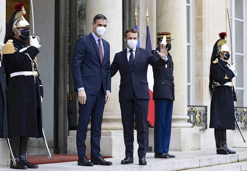 Justo esta semana, Macron recibió en París a varios dirigentes internacionales en ocasión de una cumbre económica.