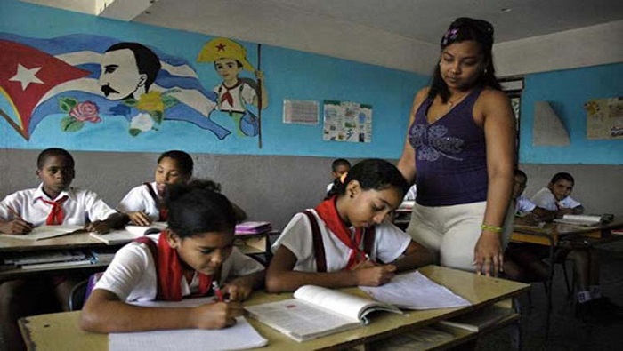 El 24 porciento del presupuesto de Cuba para el año próximo respaldará la actividad educacional, universal y gratuita.