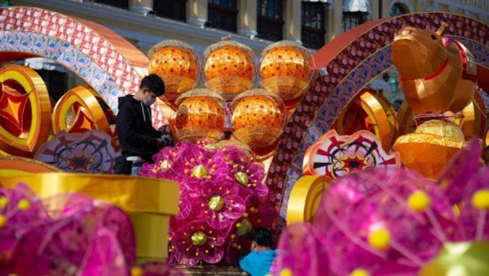 Además desfiles, fuegos artificiales, comida tradicional y bailes con dragones, el Año Nuevo en China está representado por el animal de su horóscopo que corresponda al ciclo lunar.