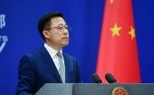 El portavoz chino, Zhao Lijian emitió sus declaraciones en respuesta a la secretaria de Comercio de EE.UU., Gina Raimondo, quien pretende continuar con la política agresiva hacia China