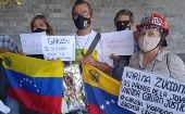 Frente a la embajada argentina en Caracas se pronuciaron este viernes representantes del movimiento "Me too".