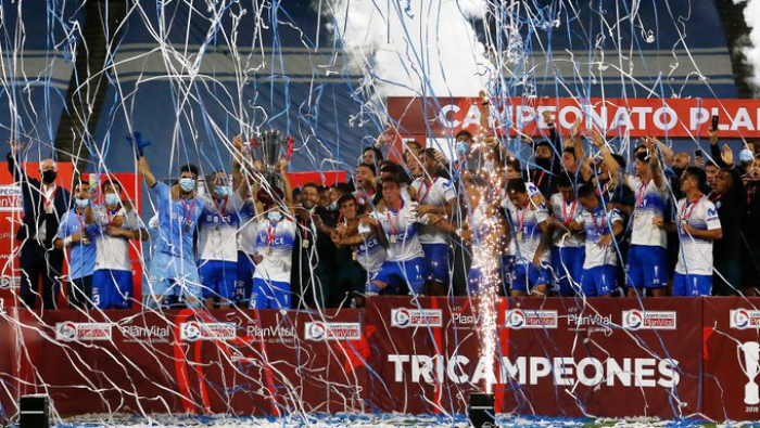 De la mano del técnico Ariel Holan, los Cruzados igualaron sin goles ante La Calera  y aseguraron así una nueva corona en el torneo de fútbol chileno.