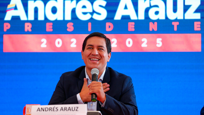 Arauz obtuvo el primer lugar en la primera vuelta de las elecciones presidenciales de Ecuador.