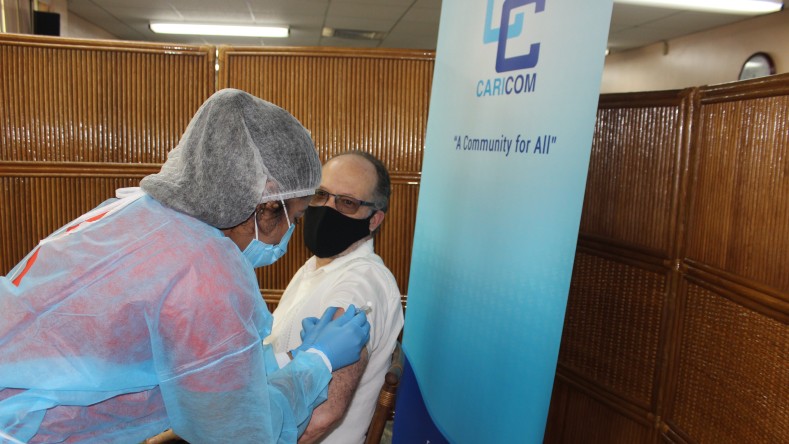 Caricom se plantea en su cumbre en línea establecer un plan regional de vacunación como parte del enfrentamiento a la pandemia de la Covid-19.