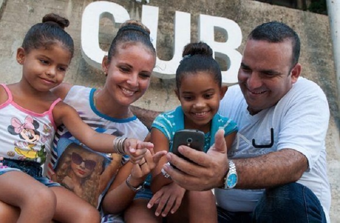 En Cuba el 55,5 porciento de la población es usuaria de al menos una red social.