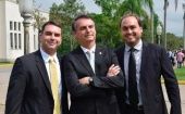 El esquema ocurrió cuando Jair Bolsonaro era diputado federal, y su hermano, el concejal Carlos Bolsonaro.