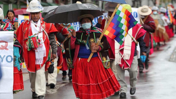 A la par, miles de bolivianos se han manifestado en los últimos días exigiendo