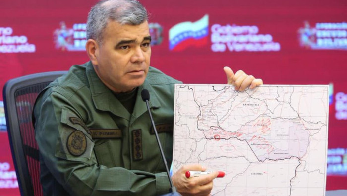 El general Vladimir Padrino recordó que los grupos armados de Colombia han sembrado minas en un territorio venezolano declarado desminado en 2013.