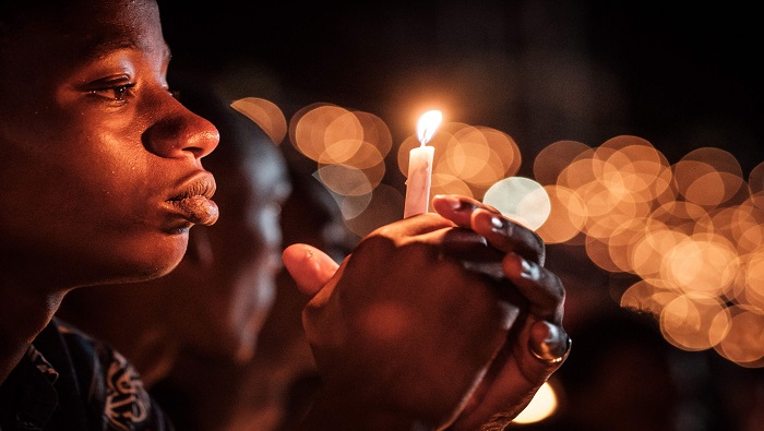 Cada año, miles de ruandeses recuerdan el genocidio y expresan votos por que triunfen la paz y la reunificación del país.