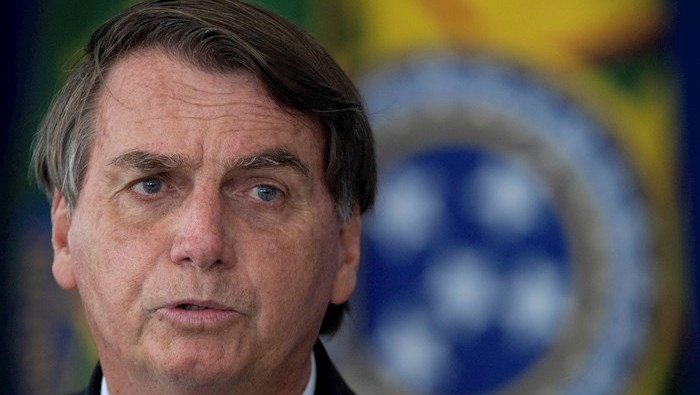 El principal motivo para llevar a Bolsonaro a juicio político es el mal manejo de la pandemia en Brasil, lo que ha causado un saldo de miles de muertos