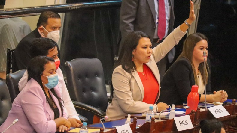 El FMLN desde la Asamblea Legislativa adelantó su rechazo al virtual golpe de Estado legislativo, apoyado por Bukele.