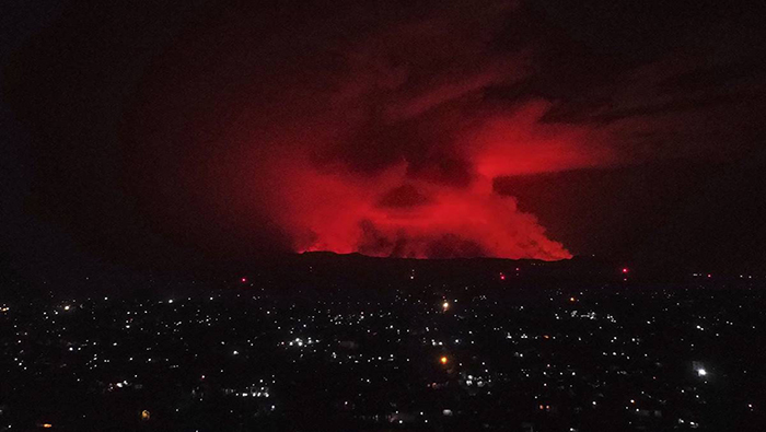 Medios locales informaron que tras la erupción del monte Nyiragongo, la ciudad de Goma quedó sin servicios públicos.
