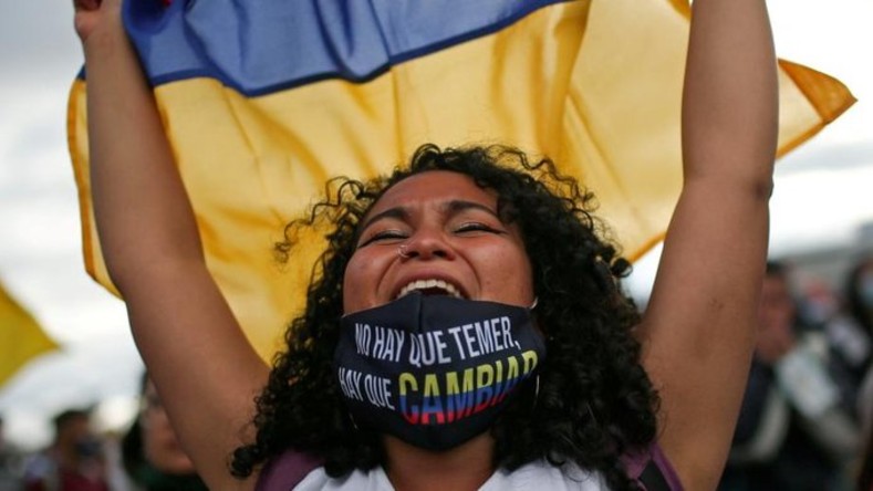 Colombia lleva más de un mes de protestas nacionales que se han saldado con más de medio centenar de muertos producto de la violencia estatal.