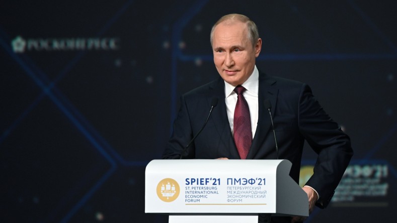El presidente de Rusia, Vladímir Putin, dijo que la economía rusa ya se está acercando a los niveles anteriores a la crisis de la pandemia de la Covid-19.