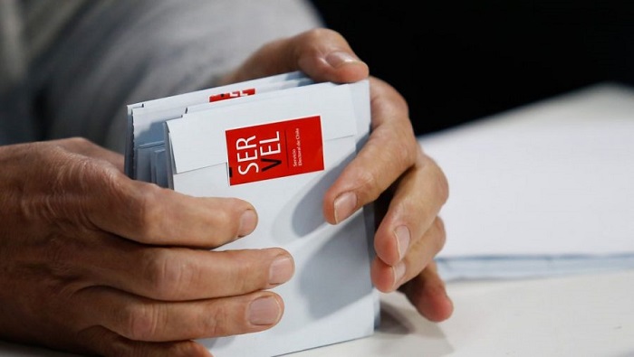 El Servicio Electoral de Chile dio la opción de poder descargar de su página web, los facsímiles de las boletas electorales.