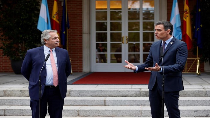 La visita de Sánchez sucede a pocos días de que Fernández estuviera en Madrid como parte de su gira europea buscando apoyo para la renegociación de la deuda con el FMI