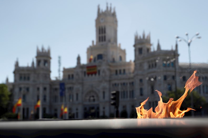Madrid aparece como la primera comunidad española con un sobrerregistro de muertes durante el año de la pandemia de Covid-19.