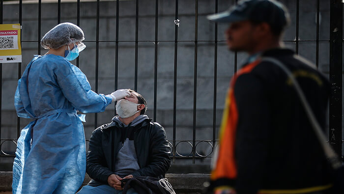 Las actuales restricciones sanitarias debido a la pandemia estarán vigentes hasta el próximo 9 de julio.