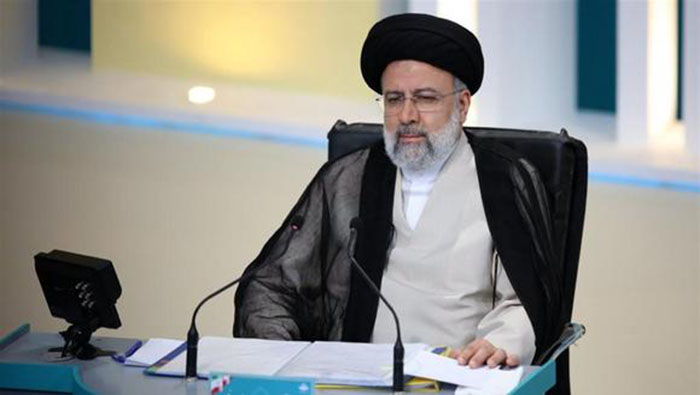 El presidente electo de Irán, E. Raisi ya ha iniciado el proceso de transición al entrevistarse con el mandatario saliente H. Rohani.