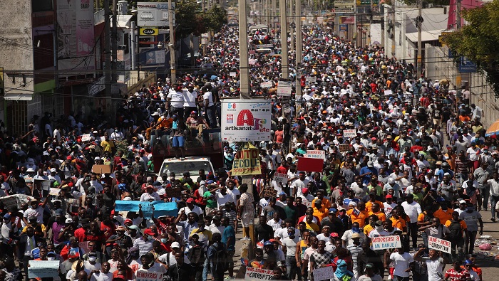 Haití continúa siendo la nación más pobre del mundo y desde 1986 hasta la fecha han pasado 20 presidentes distintos.