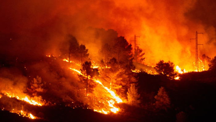 Expertos advierten que el calentamiento global aumenta tanto la frecuencia, como la intensidad de los incendios forestales.