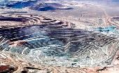 La firma australiana BHP Billiton es el accionista mayoritario de la mina con una participación del 57,5 por ciento.