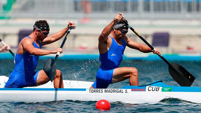 Los canoistas Serguey Torres y Fernando Dayá marcaron un tiempo de 3:24.995 para colgarse el oro olímpico.