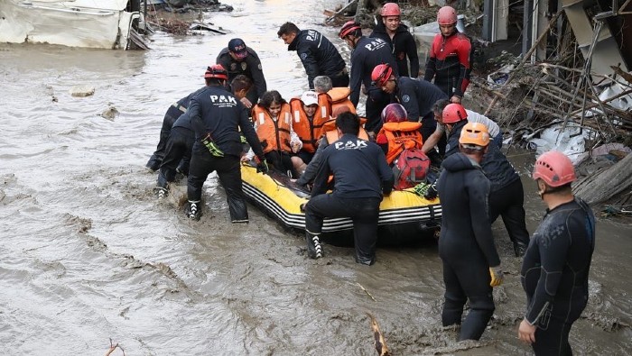 Bartin, Kastamonu, Sinop y Samsun fueron las ciudades más afectadas con las inundaciones y deslaves con casi una treintena de fallecimientos.