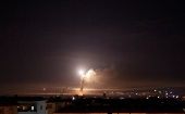 La defensa antiaérea de Siria logró derribar la mayoría de los misiles arrojados.