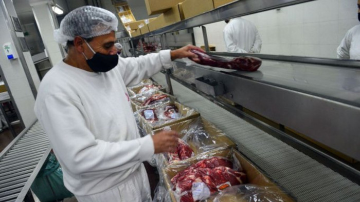 La Sociedad Rural Argentina dio a conocer las pérdidas millonarias que sufrió el sector desde que el Gobierno frenó las exportaciones de carne.