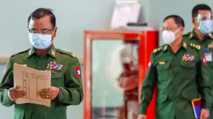 Yusof propuso el alto el fuego en una videoconferencia con el canciller Wunna Maung Lwin, y los militares lo aceptaron.