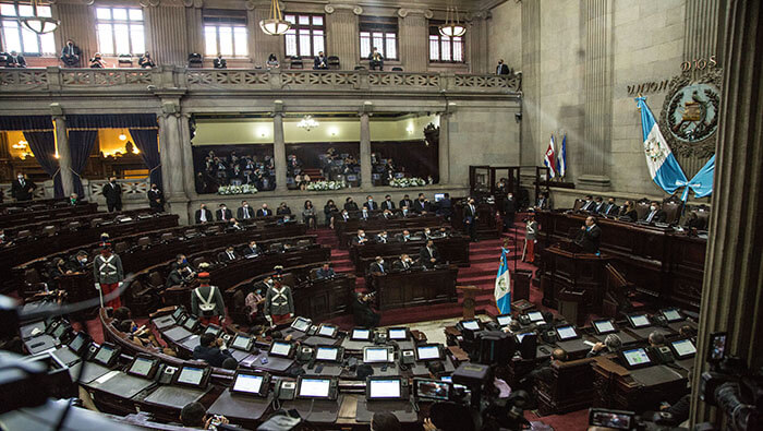 Los parlamentarios guatemaltecos debatieron durante varios días para alcanzar un consenso entorno al proyecto de ley para atender la Covid-19.