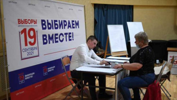 Los primeros colegios electorales en cerrar han sido los del extremo oriental del país, en ciudades como Jabarovsk.