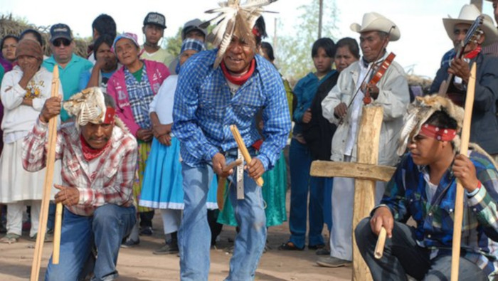 Expertos continúan trabajando en el área del cerro Chichiquelite, donde fueron hallados los restos de los indígenas yaquis desaparecidos.
